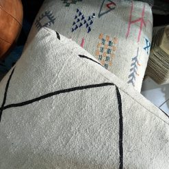 Pouf berbère - Blanc cassé avec lignes noires - 60 cm * 60 cm * 20 cm