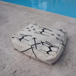 Pouf berbère motifs Kilim noir