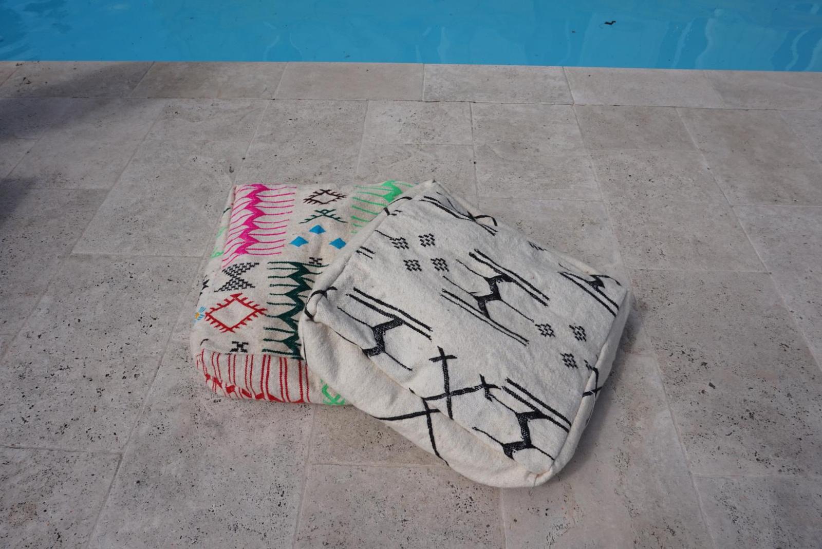 Pouf berbère Kilim - Motifs colorés – Image 2