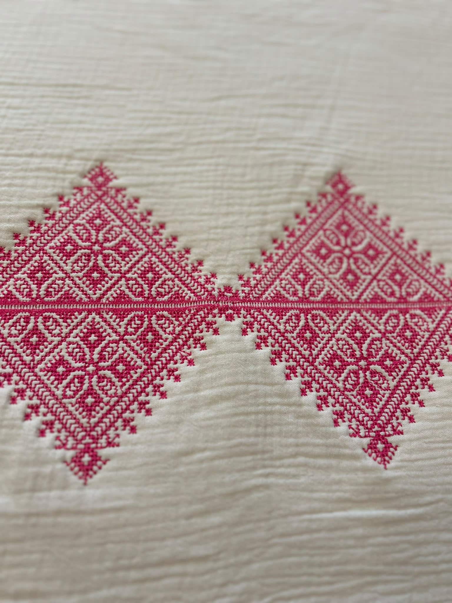 Couverture bébé Fessi sable et rose - 90 cm * 90 cm – Image 2
